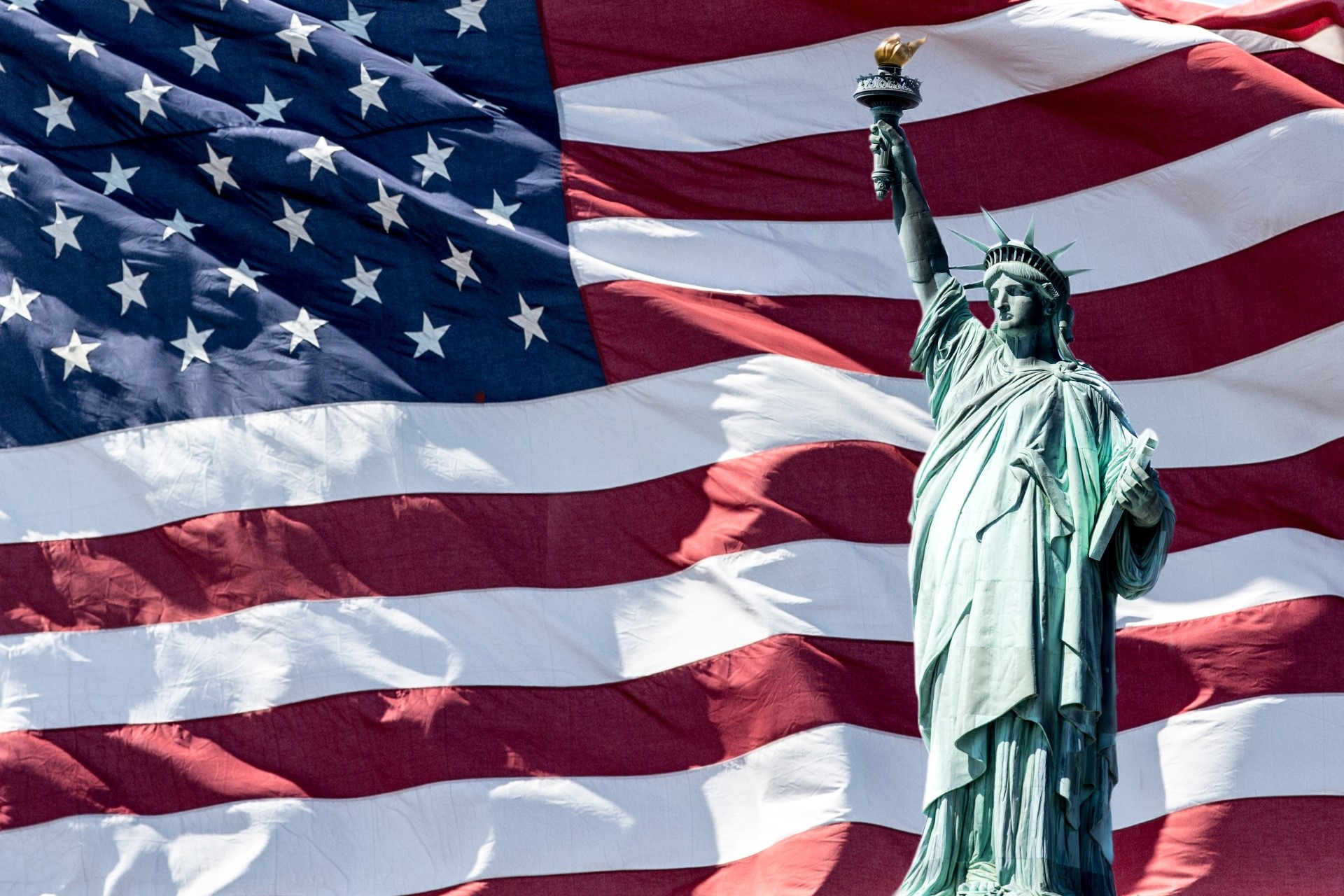 Чем известна страна сша. Статуя свободы Соединённые штаты Америки. Соединенные штаты Америки флаг. Флаг Соединённых Штатов Америки. Соединенные штаты Америки флаг статуя свободы.